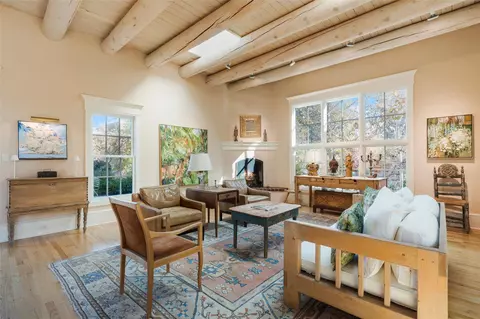 1888 Moonlight Dr, Santa Fe, NM 87505
