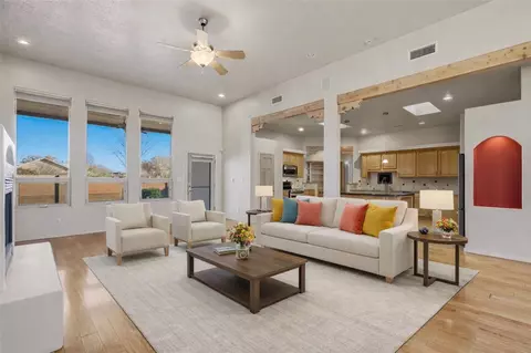500 Laguna Seca Ln NW, Albuquerque, NM 87104