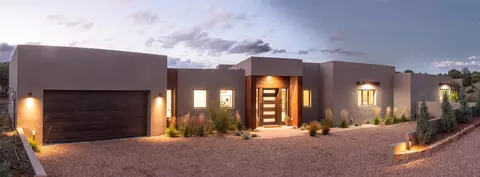 62 Calle Mi Gusto, Santa Fe, NM 87506