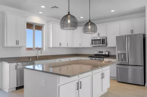73 Cadena Loop, White Rock, NM 87547