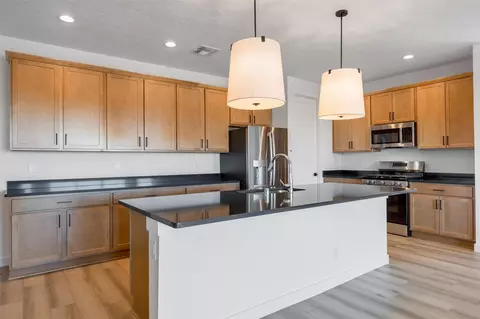 75 Cadena Loop, White Rock, NM 87547