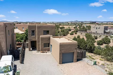 4644 Callejon Lechuza, Santa Fe, NM 87507