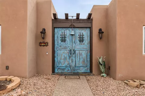 2720 Pradera Ct, Santa Fe, NM 87505