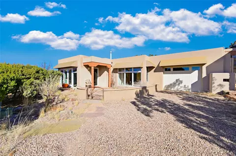 10 Cerrado Rd, Santa Fe, NM 87508