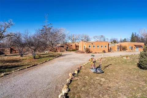 12 La Vega, Galisteo, NM 87540