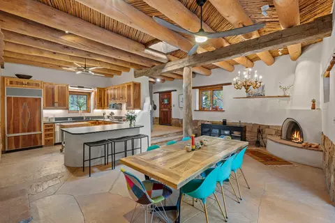 1330 Bishops Lodge Rd, Santa Fe, NM 87506