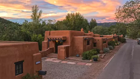 1433 Upper Canyon Rd, Santa Fe, NM 87501