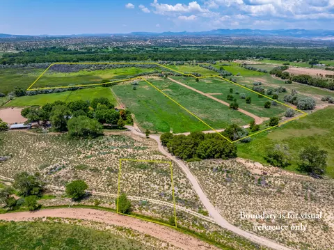 7 Sparkling Moolah Rd, Pena Blanca, NM 87041