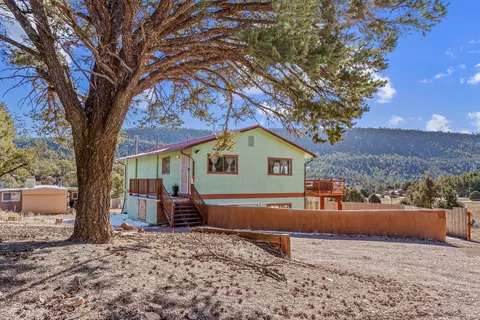 11 Eusebio Rd, Glorieta, NM 87535