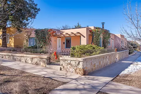 900 Gildersleeve St, Santa Fe, NM 87505