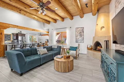 8 S Arroyo Ridge Rd, Santa Fe, NM 87508