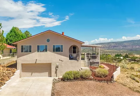 6460 Hoochaneetsa Blvd, Cochiti Lake, NM 87083