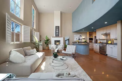 996 Old Pecos Trl, Santa Fe, NM 87505