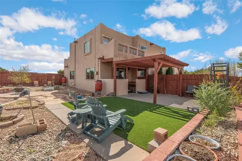 105 Moya Rd, Santa Fe, NM 87508