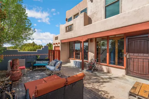 105 Moya Rd, Santa Fe, NM 87508