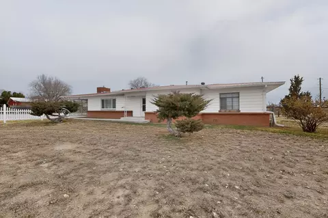 718 E Pueblo, Espanola, NM 87532