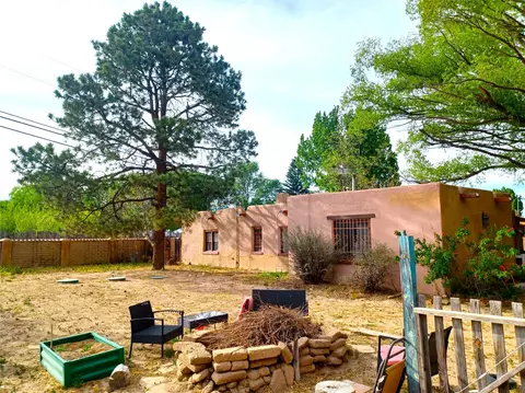 77 County Road 5, Espanola, NM 87532