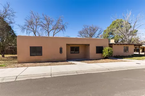 110 Camino Santiago, Santa Fe, NM 87501