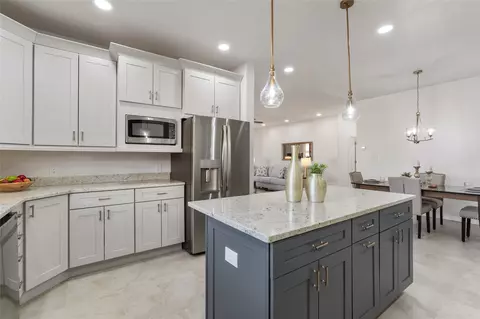 220 Grand Canyon Dr, White Rock, NM 87547