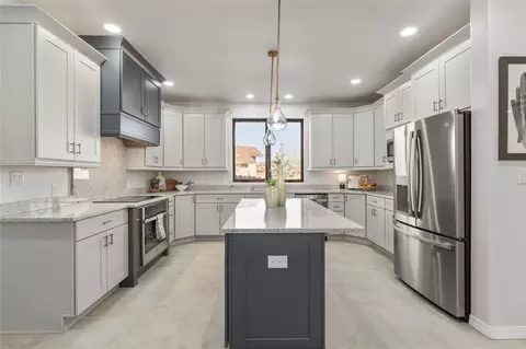 220 Grand Canyon Dr, White Rock, NM 87547