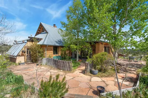 78 County Road 75, Truchas, NM 87578