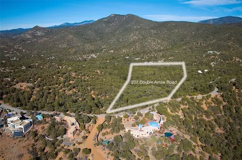 202 Double Arrow Rd, Santa Fe, NM 87505