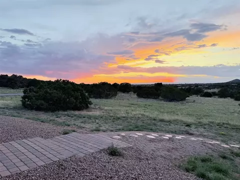 176 Principe De Paz, Santa Fe, NM 87508