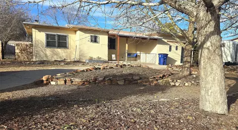 801 Sunset Dr, Espanola, NM 87532