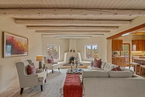 1300 Lejano Ln, Santa Fe, NM 87501