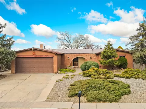 2805 Camino Del Bosque, Santa Fe, NM 87507