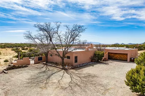 5 Cerrado Ct, Santa Fe, NM 87508