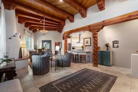 1360 Tesuque Creek Rd, Santa Fe, NM 87501