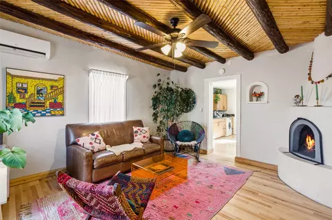 122 W Buena Vis, Santa Fe, NM 87505