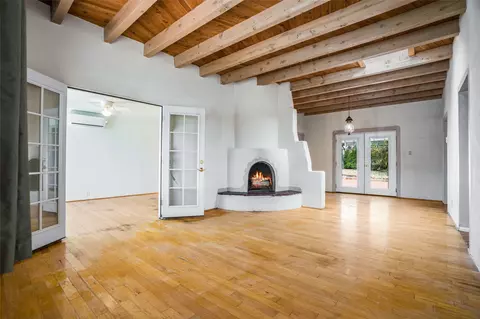 123 Spruce St, Santa Fe, NM 87501