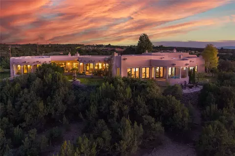237 Tano Rd, Santa Fe, NM 87506