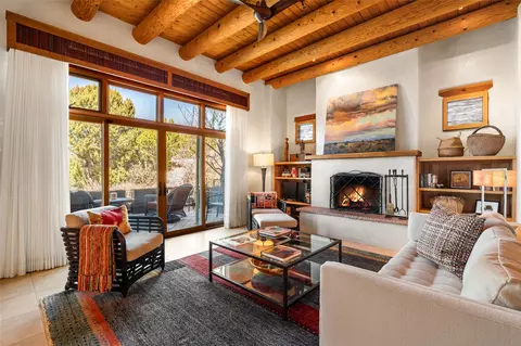 11 Pulitzer Trl #E, Santa Fe, NM 87506