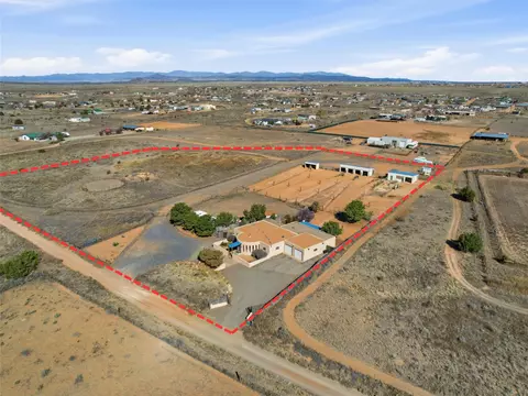 35 Vista Alondra, Santa Fe, NM 87508