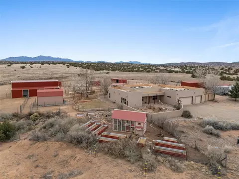 25 Arroyita, Algodones, NM 87001
