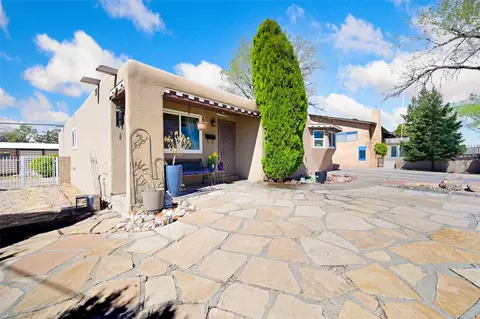 988 Avenida De Las Campanas, Santa Fe, NM 87507