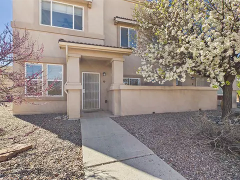 4359 San Benito #B, Santa Fe, NM 87507