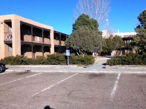 2800 Cerrillos #30, Santa Fe, NM 87507