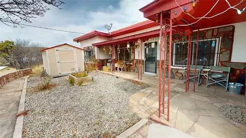 1320 Private Dr #18, Cordova, NM 87523