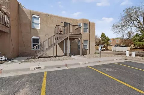 1700-1702 Calle De Oriente Norte, Santa Fe, NM 87507