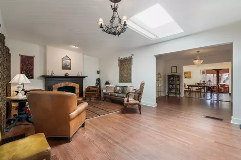 130 W Houghton St, Santa Fe, NM 87505