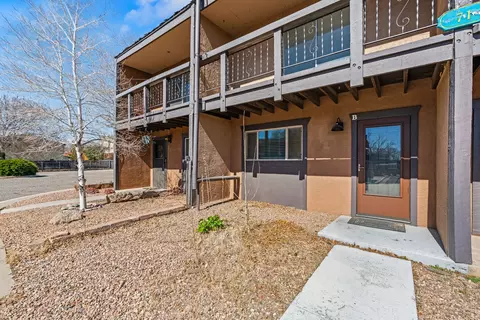 71 Park Ln #B, White Rock, NM 87547