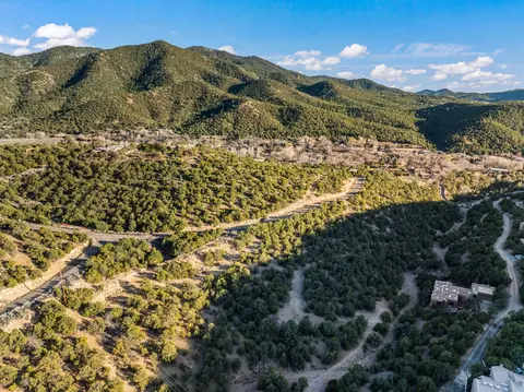 725 Paseo De Florencio, Santa Fe, NM 87501