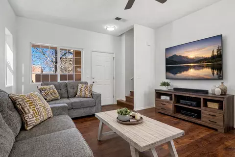 84 Sunset Canyon Ln, Santa Fe, NM 87508