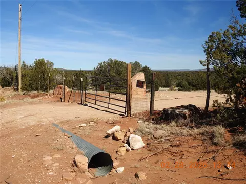 305 A Cr B29a, Villanueva, NM 87583