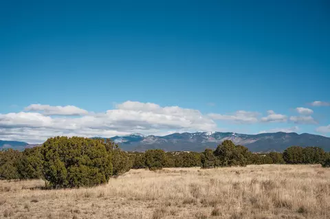 48 Tierra Antigua, Santa Fe, NM 87506
