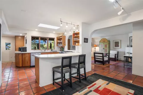 1121 N Plata Cir, Santa Fe, NM 87501